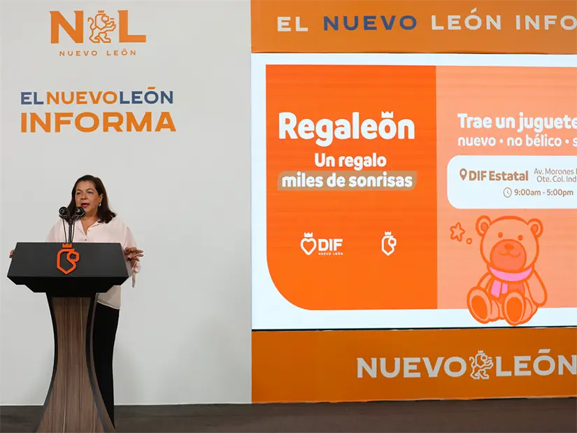 imagen recuadro La Directora General del DIF Nuevo León, Gloria Bazán Villarreal en el arranque de Regaleón 2025 , la colecta que este año busca reunir 13 mil juguetes nuevos. Foto: Gobierno de Nuevo León