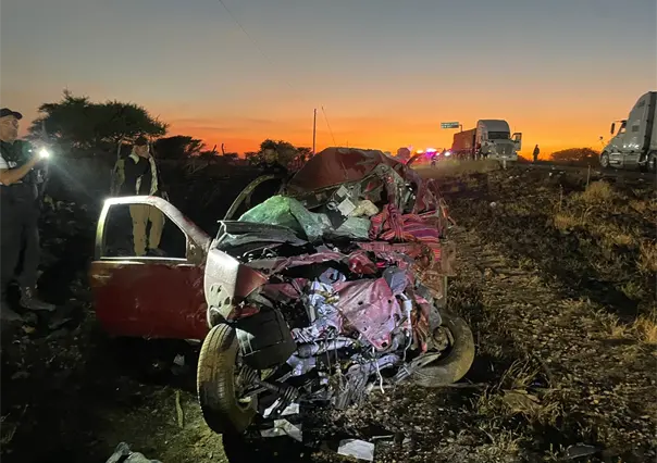 Accidente en Guadalupe Victoria, Durango, deja 4 muertos y varios lesionados