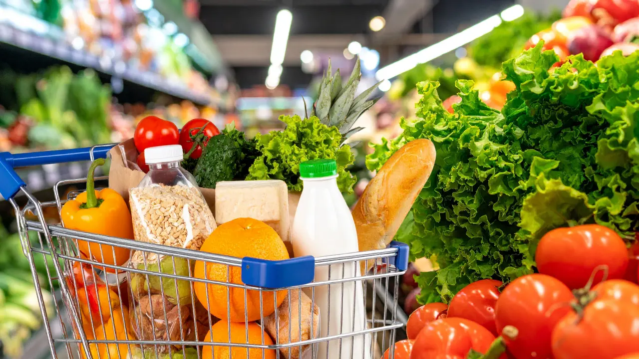 Imagen ilustrativa de la canasta básica, FOTO: (Canva)