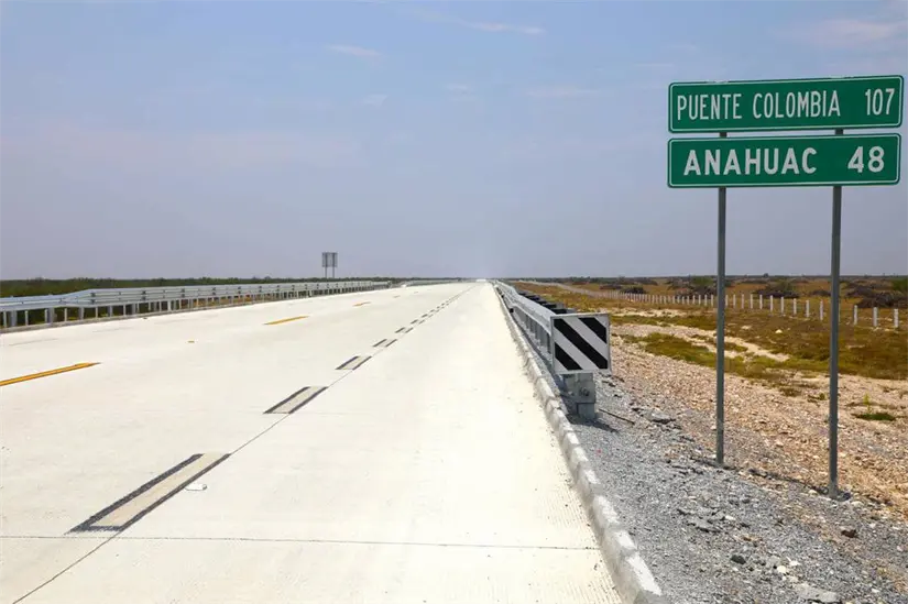 La carretera La Gloria-Colombia te brinda seguridad en tu viaje a Laredo, Texas, al ser vigilada por la Nueva Fuerza Civil. Foto: Facebook Secretaría de Movilidad y Planeación Urbana Nuevo León