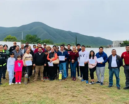 Comerciantes listos para la venta de pirotecnia con apoyo de Protección Civil