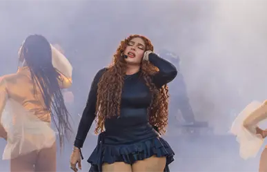 Bellakath rompe en llanto en el Flow Fest y en redes la trolean sin piedad, ¿por qué?