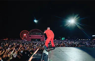 J Balvin corona el Flow Fest 2025: Juntó a 4 exponentes del reguetón mexa