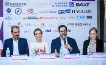 David de la Peña y Martha Sahagún encabezan segundo torneo de golf en Santiago, Nuevo León