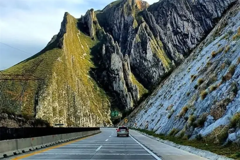 Las rutas que conectan al estado con otras regiones. Foto: Monterrey en Imagenes 