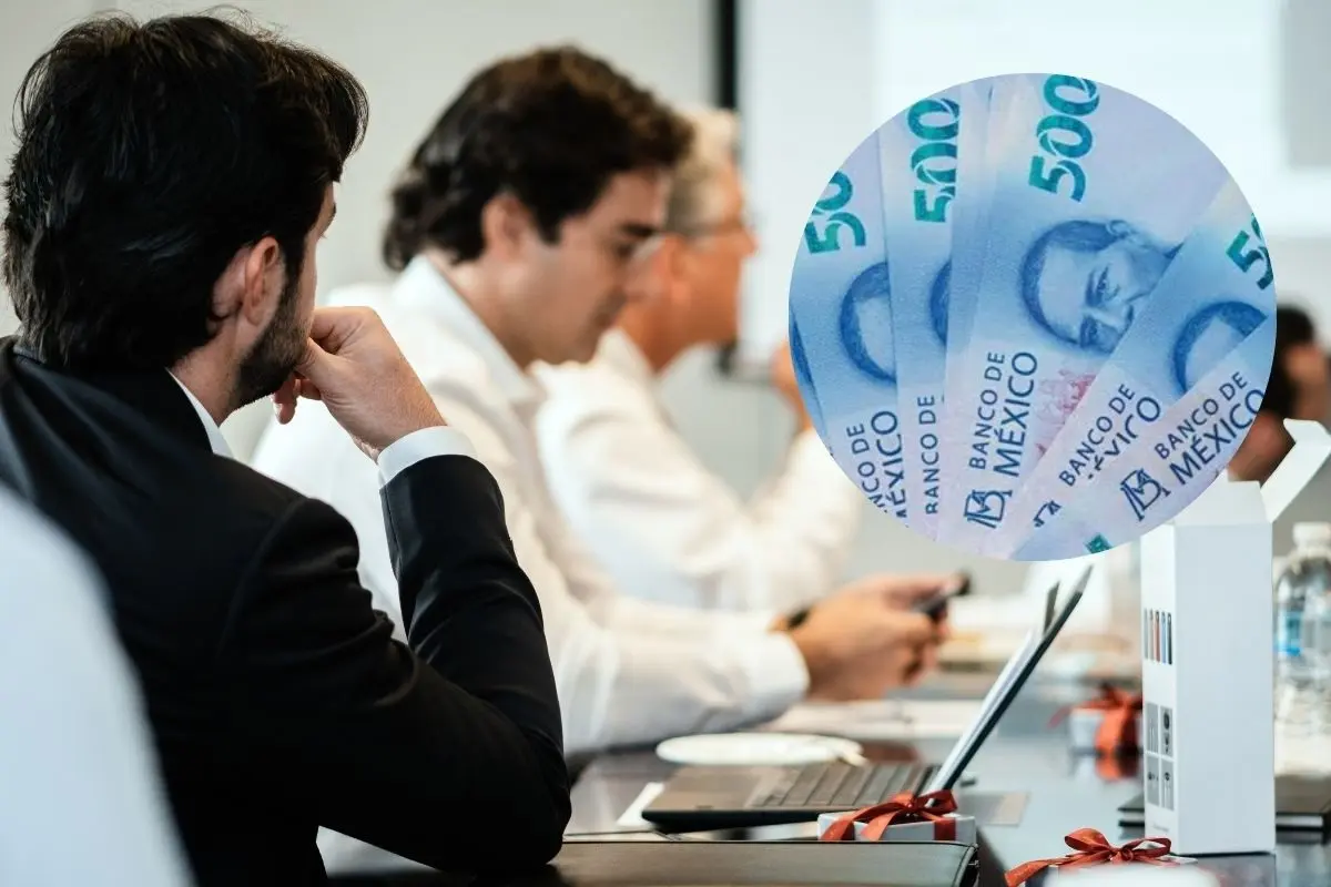 Los profesionistas en Nuevo León pueden alcanzar sueldos superiores a los 60 mil pesos mensuales, de acuerdo a sus perfiles y las necesidades de las empresas transnacionales y grandes corporativos. Foto: Canva / De Reporteros