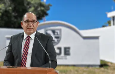 Exagente acusa al procurador de BCS, Antonio López, de violencia de género y fabricar una carpeta de investigación