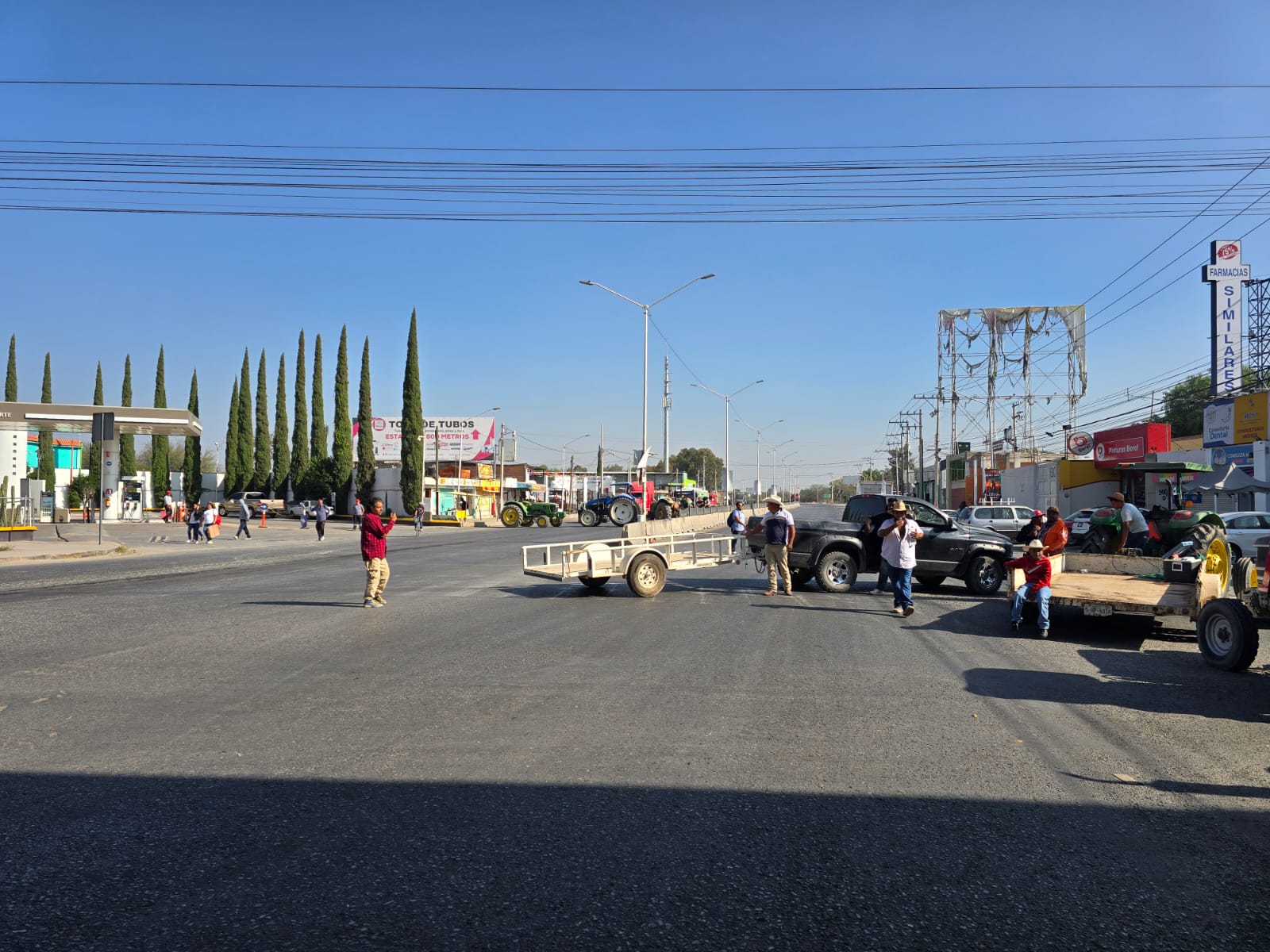 Transportistas bloquean carreteras de Zacatecas y San Luis Potosí