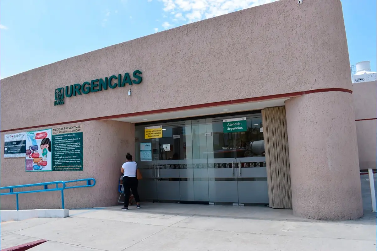 En el IMSS de Cabo San Lucas se recibió a un joven de 19 años, herido mortalmente con arma punzo cortante, producto de una riña. Foto: Facebook de IMSS Baja California Sur.