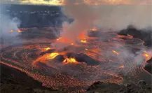 Volcán Kilauea de Hawái vuelve a entrar en erupción; fuentes de lava superan los 100 metros | VIDEO
