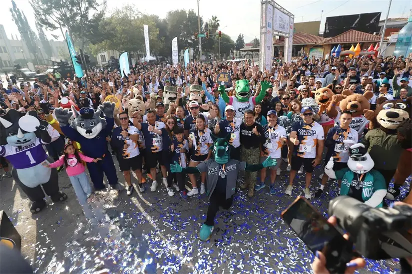 imagen recuadro La intensa participación en la carrera 5K Coahuila Seguro destacó el compromiso de la comunidad con la seguridad y la confianza mutua. Foto: Gobierno de Coahuila