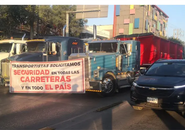 VIDEO | Megabloqueo de transportistas paraliza accesos a CDMX
