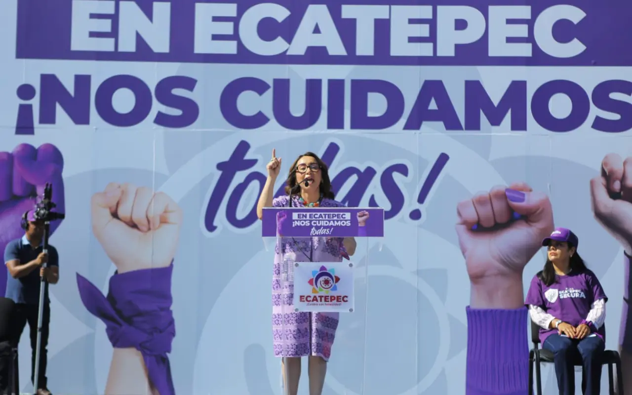 La alcaldesa Azucena Cisneros informó las mejoras en seguridad, gracias a la estrategia Puntos Violeta. Foto: X/ @azucenacisneros (Canva)