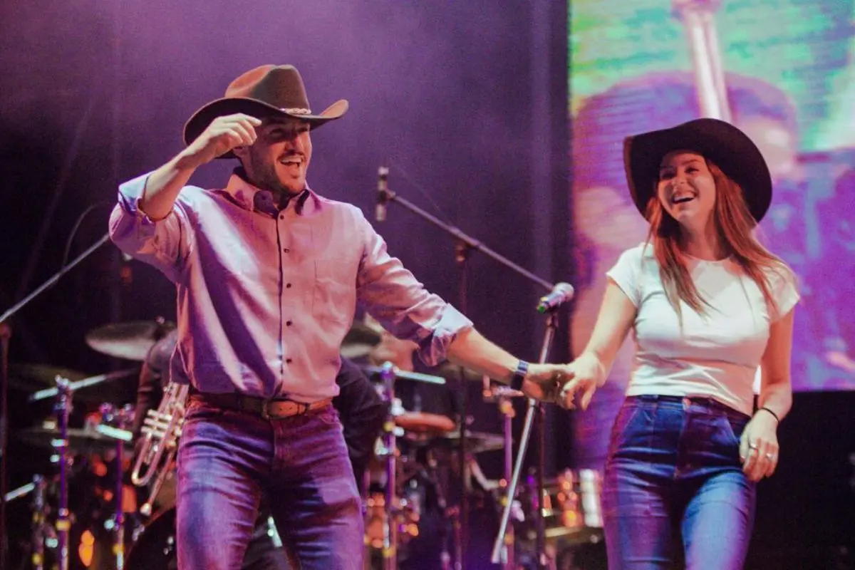 Samuel y Mariana protagonizan momento viral con Alicia Villarreal en el Macrofest. Foto: Erick Reyes