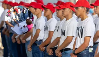 Jóvenes de Playa del Carmen participan en el Sorteo del Servicio Militar Nacional