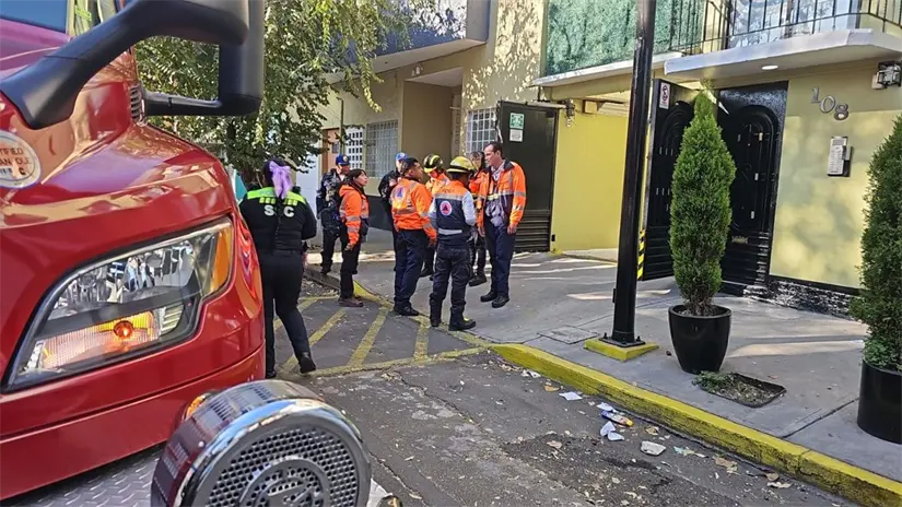 imagen recuadro Diferentes elementos de Protección Civil acudieron al incendio de Santa María la Ribera. Foto: Ramón Ramírez