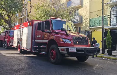 Incendio desata evacuación masiva en complejo de Santa María la Ribera, CDMX