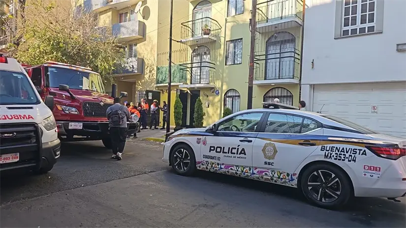 imagen recuadro Policías de la SSC revisaron el lugar del siniestro. Foto: Ramón Ramírez