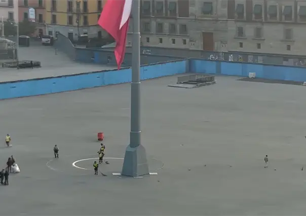 Marcha 25N en CDMX: vallas protegen Palacio Nacional en el Zócalo capitalino