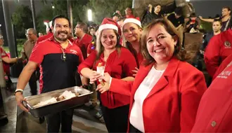 FACPYA ilumina el espíritu universitario con su tradicional encendido del Pino