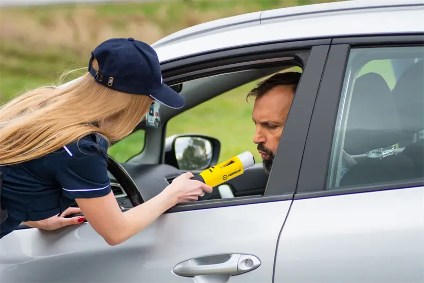 imagen recuadro Los conductores son evaluados mediante una inspección inicial. Foto: CANVA