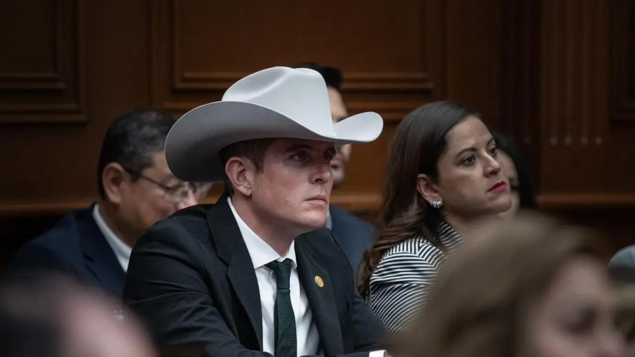 diputado local Carlos Alejandro Bautista Tafolla, considerado uno de los colaboradores más cercanos del exalcalde uruapense Carlos Manzo, FOTO: Facebook (Carlos Alejandro Bautista Tafolla)