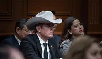 Aliado de Carlos Manzo impulsa pagos por denunciar delitos familiares