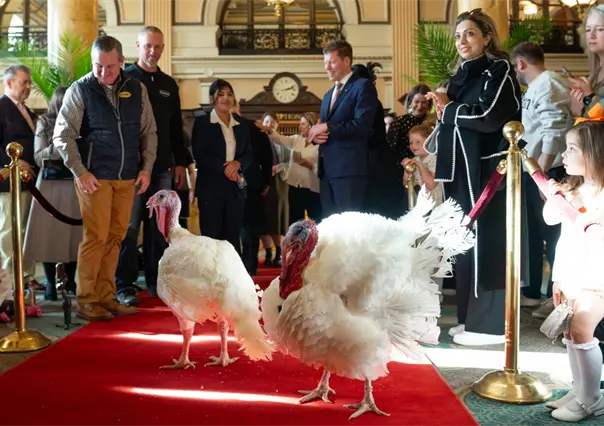 Donald Trump indulta a los pavos por el Día de Acción de Gracias; Gooble responde