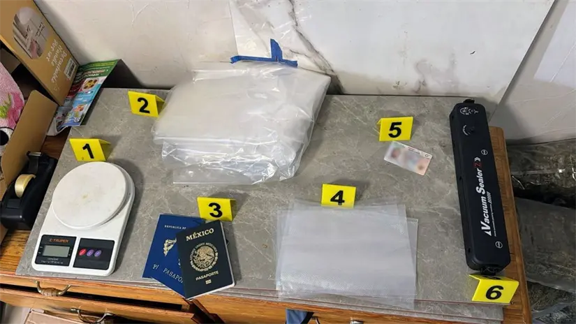 imagen recuadro La Fiscalía General de Justicia de Nuevo León aseguró diversos objetos tras el cateo. Foto: Fiscalía General de Justicia de Nuevo León