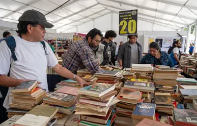 Llega el gran remate de libros gratis en CDMX con talleres, cosplay y entrenamiento para perritos