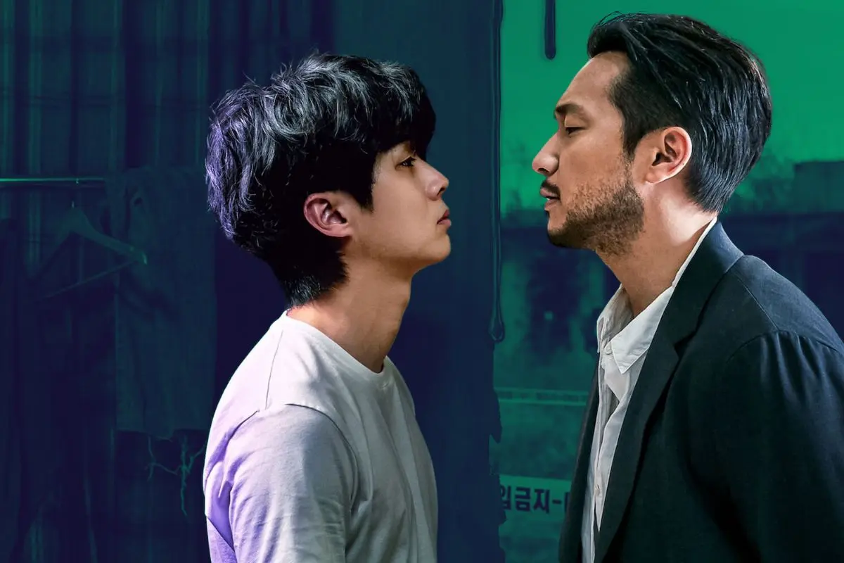 Choi Woo-shik y Son Seok-koo protagonizan La paradoja del asesino. FOTO: CANVA/Netflix