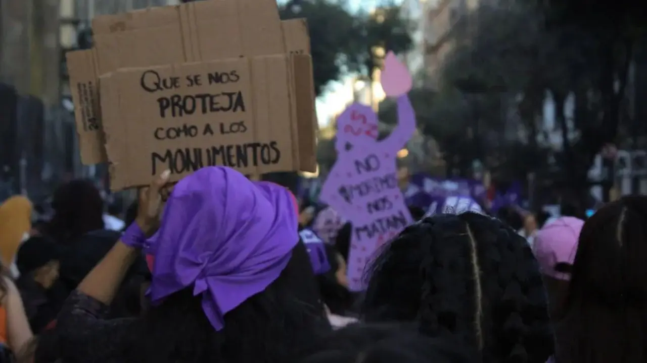 Marcha del 25 N en CDMX.   Foto: Corriente UNAM