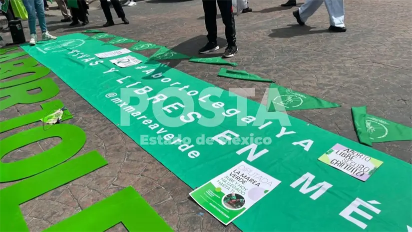 Manifestantes en marcha del 25N en Edomex.   Foto: Colectiva “La Resistencia Radical Edomex”