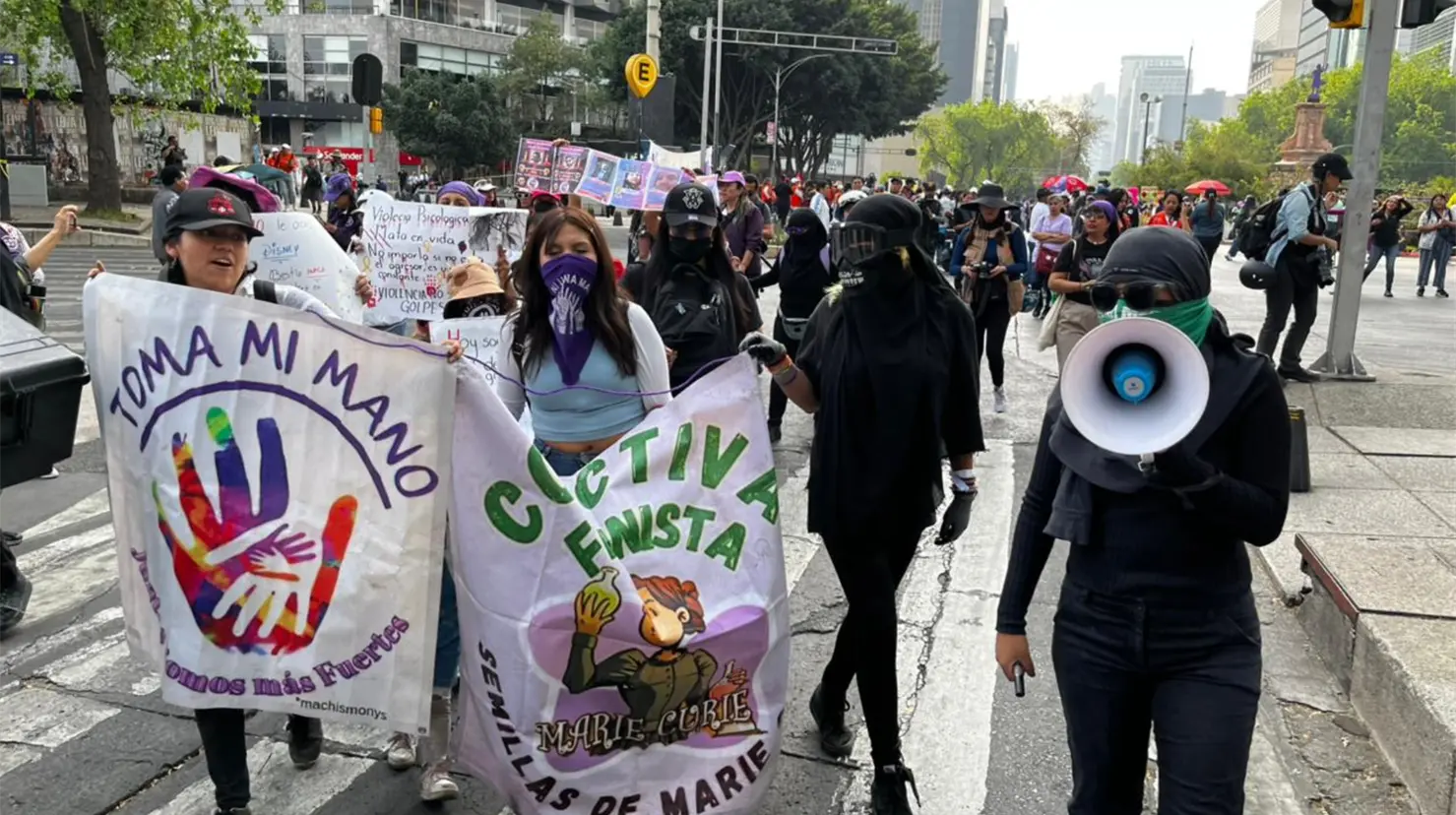 Marcha del Día Mundial Contra la Violencia hacía las mujeres. Foto: Mario Flores