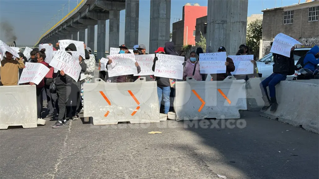 Megabloqueo de transportistas en Edomex paraliza accesos por más de seis horas