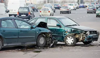 VIDEO | Montachoques en CDMX engaña con falsa agresión para robar con ayuda de cómplices