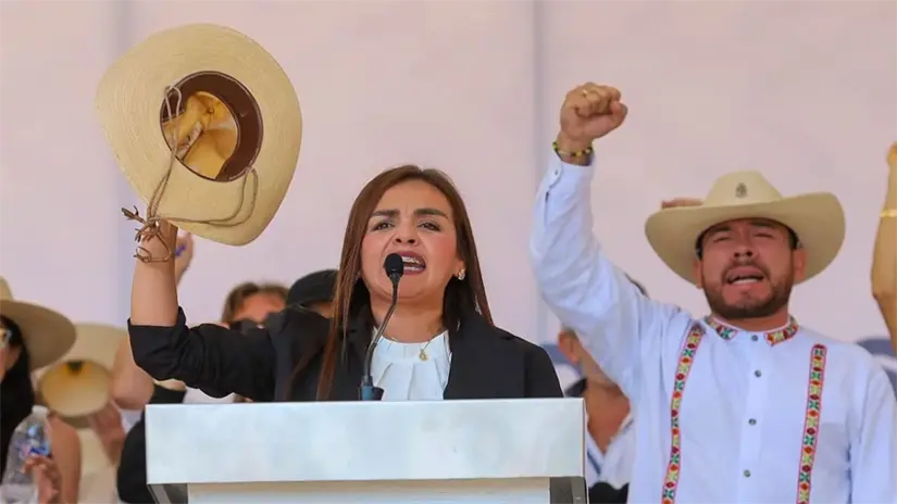 Grecia Quiroz durante su toma de protesta. Foto: Redes