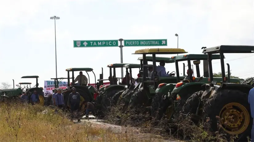 imagen recuadro Los agricultores advirtieron no retirar el bloqueo hasta que negocien | Foto: Axel Hassel