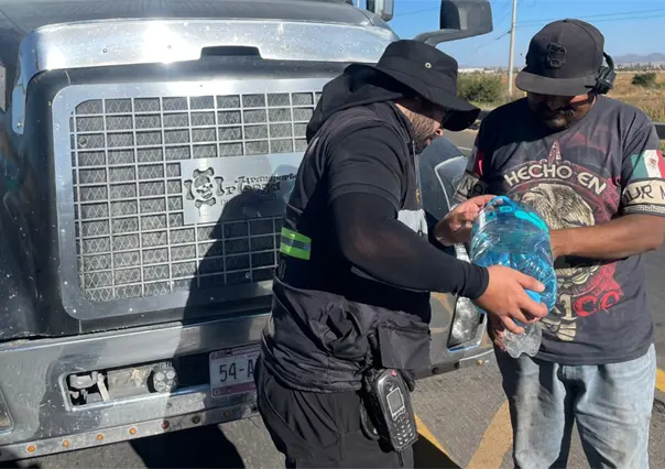 Megabloqueo carretero en Durango: esto hizo Protección Civil para ayudar a viajeros varados