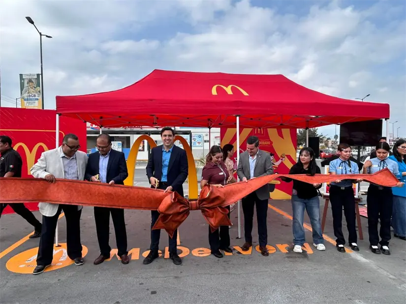 imagen recuadro La nueva sucursal de McDonald’s en Apodaca ofrece empleo y refleja un enfoque innovador hacia la sostenibilidad y la comunidad. Foto: Rosy Sandoval