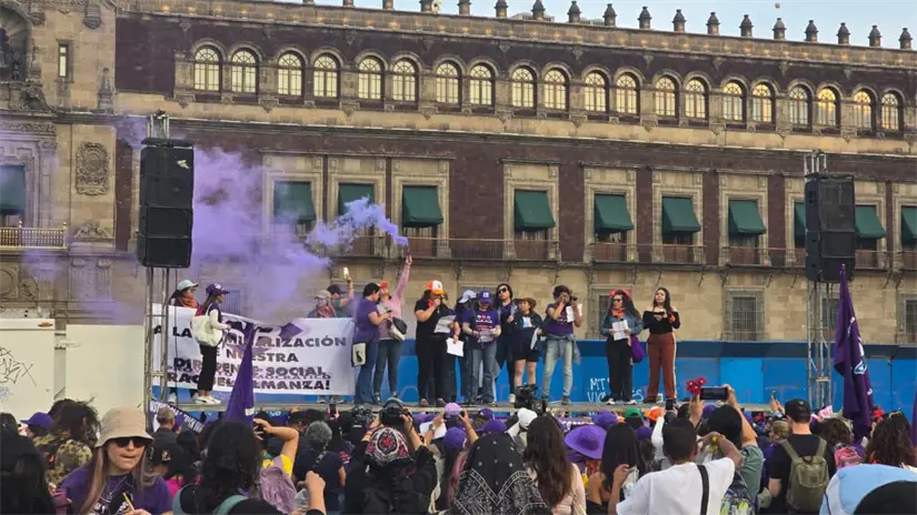 Colectivos feminista dando un posicionamiento. Foto: Mario Flores 