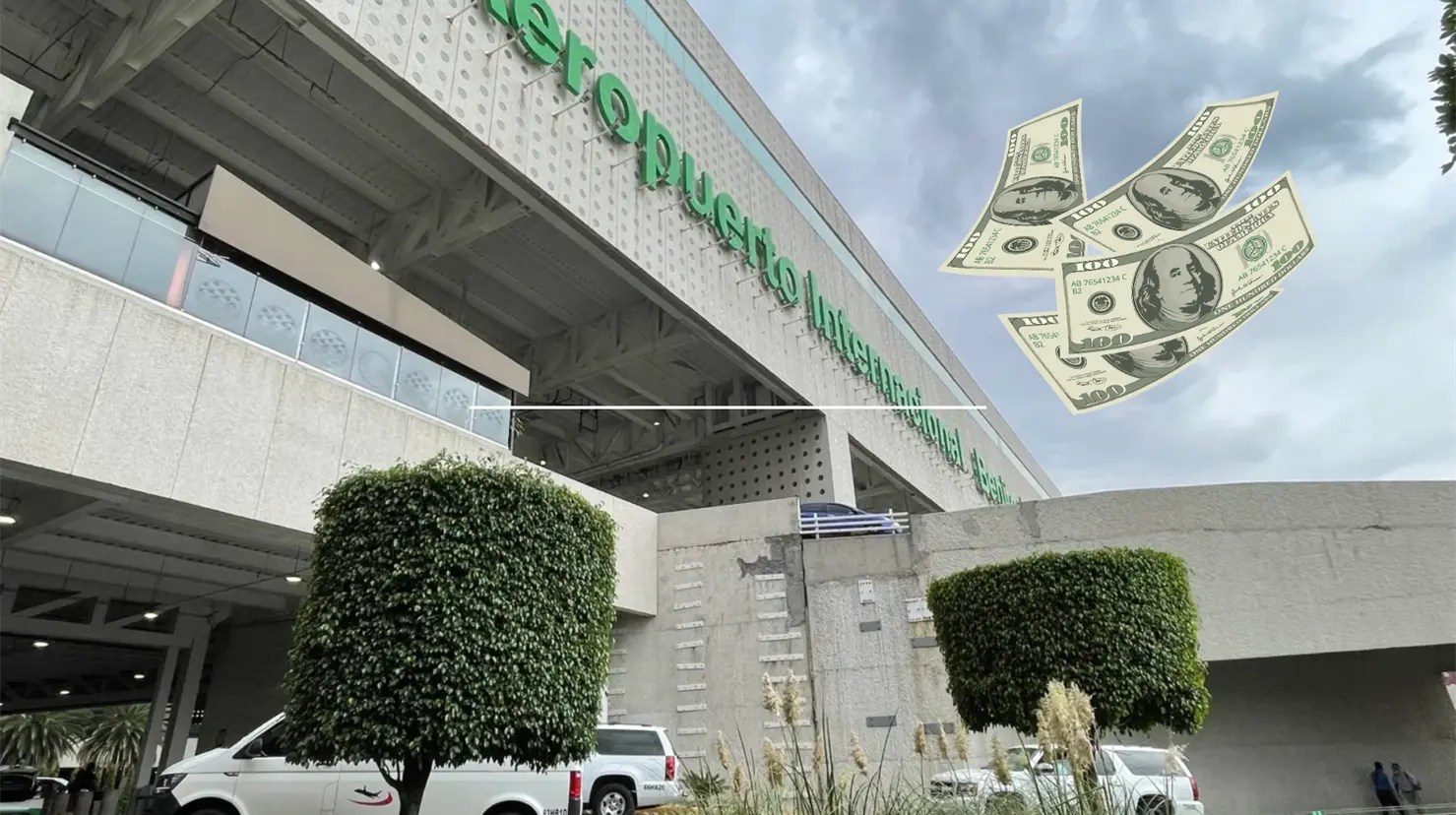 Aeropuerto Internacional de la Ciudad de México y dólares. Foto: aicm.com | Canva
