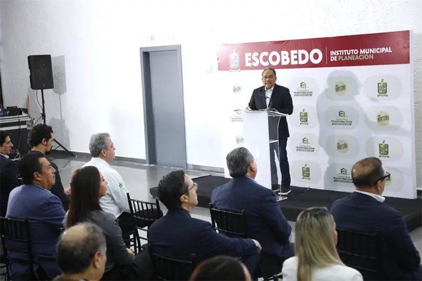 imagen recuadro El alcalde de Escobedo, Andrés Mijes, durante la presentación de los 3 Distritos de Desarrollo. Foto: Gobierno de Escobedo
