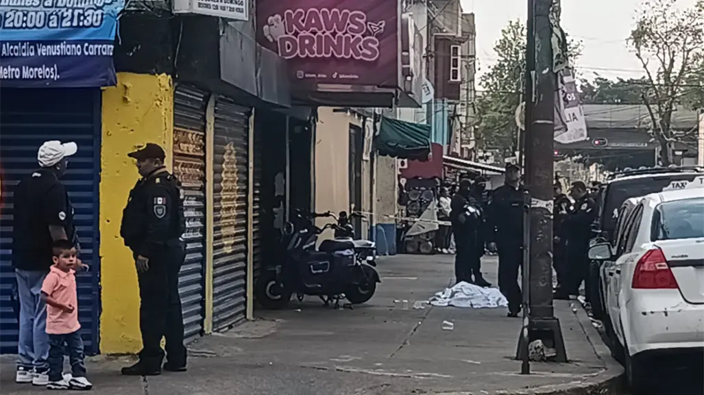 Balacera en la colonia Morelos, CDMX: víctima recibe disparo en la cabeza y muere en la banqueta
