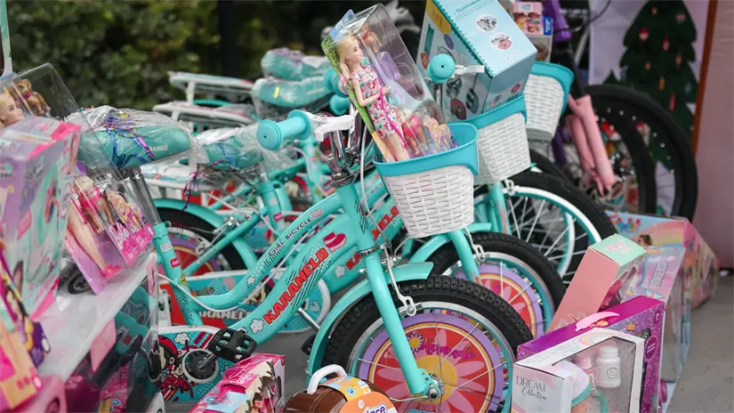 Disfrutan del arranque de las “Posadas DIF: Navidad Mágica 2025” en Santiago. Foto: Gobierno de Santiago.