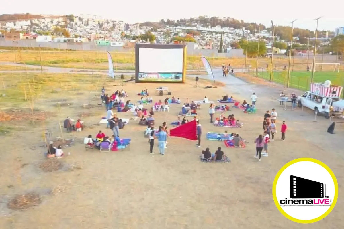 Cinema Live te ofrece una noche de película gratis y al aire libre en Guadalajara. Foto: Cinema Live | Canva