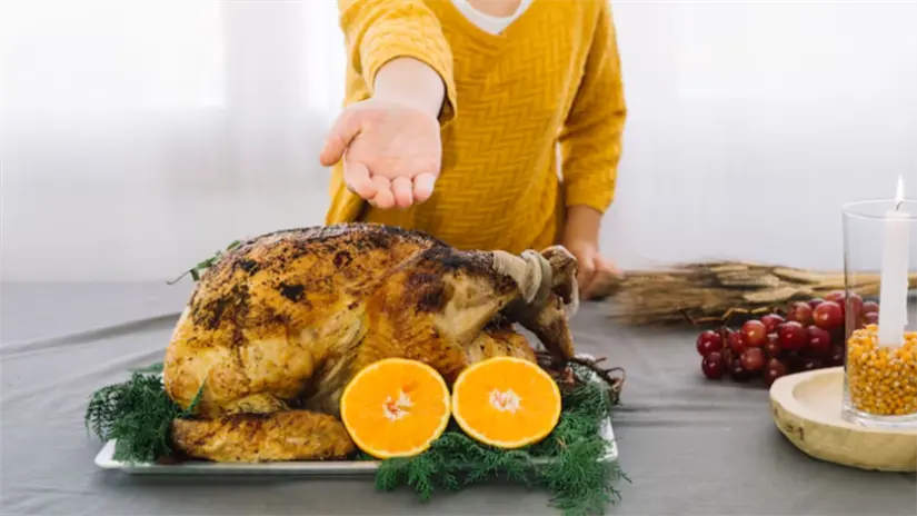 La receta del pavo en día de acción de gracias viene de tradición en tradición | Foto: Freepik