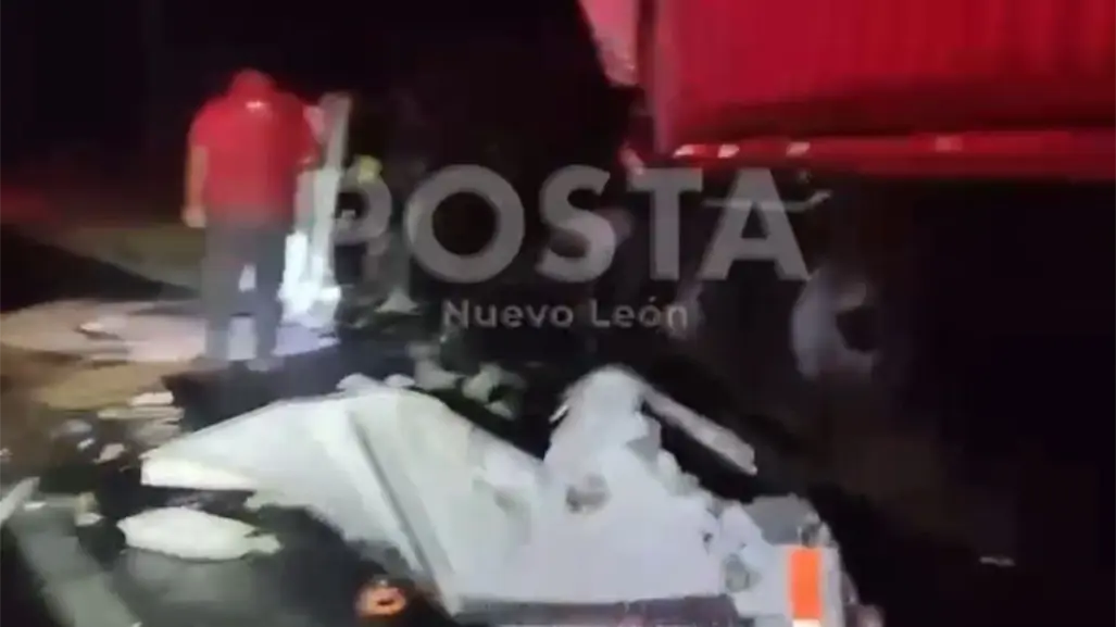 Choque frontal entre tráileres deja un conductor muerto  en la Carretera Miguel Alemán