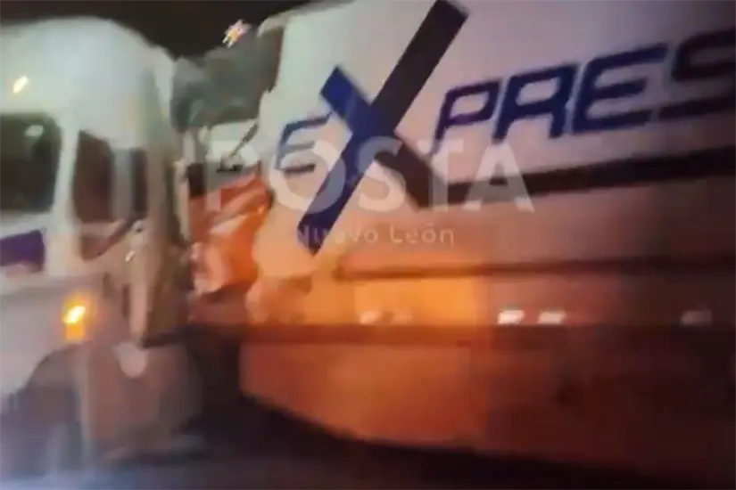 Choque frontal entre dos unidades de carga. Foto: POSTA MX