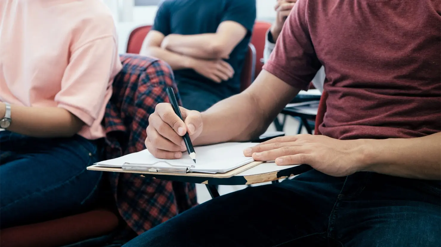 Estudiantes universitarios. Foto: Canva